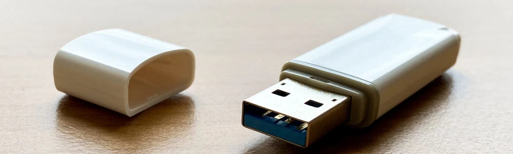 BadUSBとは？身近に潜む脅威と対処方法